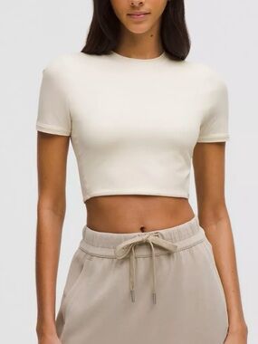 Lululemon Wundermost Ultrasoft Nulu Crewneck Cropped Tshirt